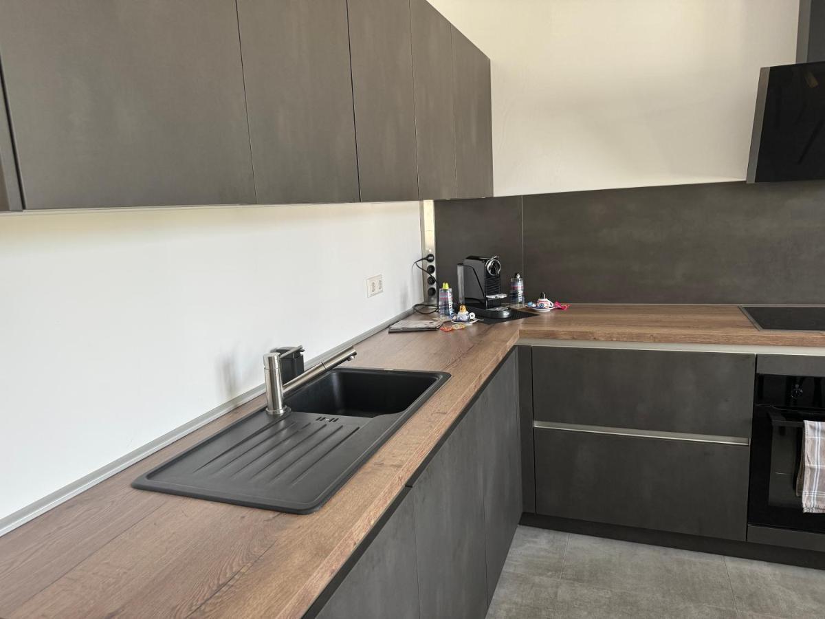 Moderne 2-Zimmer Wohnung Im Zentrum Von ولفسبورج المظهر الخارجي الصورة